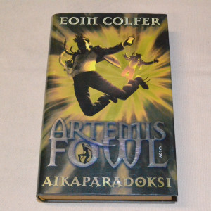 Eoin Colfer Artemis Fowl Aikaparadoksi